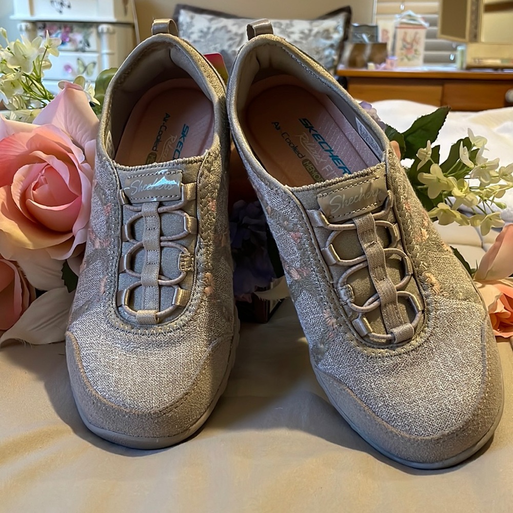 SKECHERS Garden Joy Sneakers Size 6 Womens